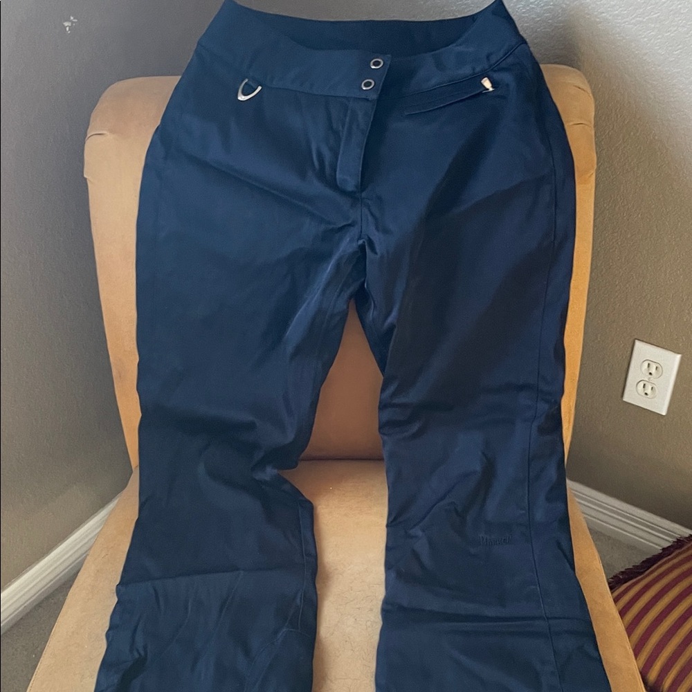 Women’s black ski pants